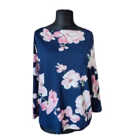 Granatowa bluzka Kimono w łódeczkę ze wzorem - białe magnolie